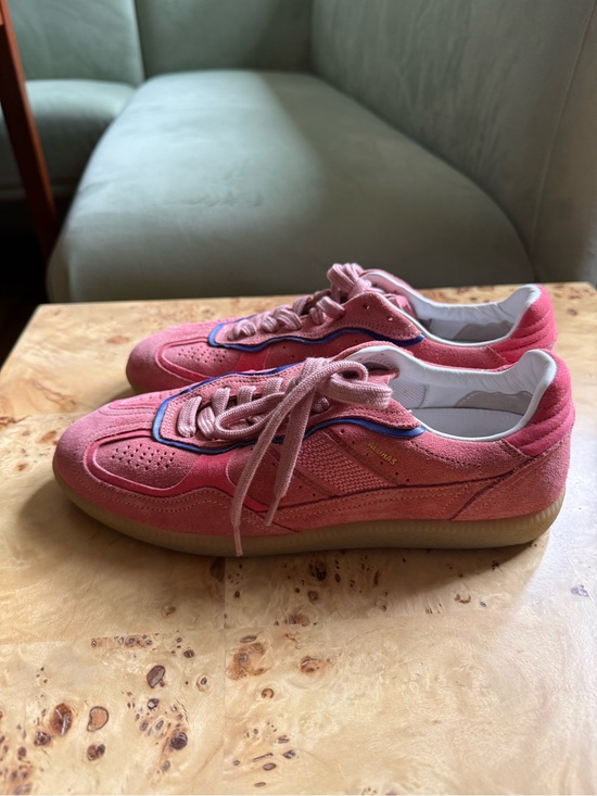ALOHAS Shoes - ALOHAS Pink Suede Low-Top Sneakers with Gum Sole